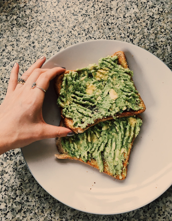 Toast con polpa di avocado